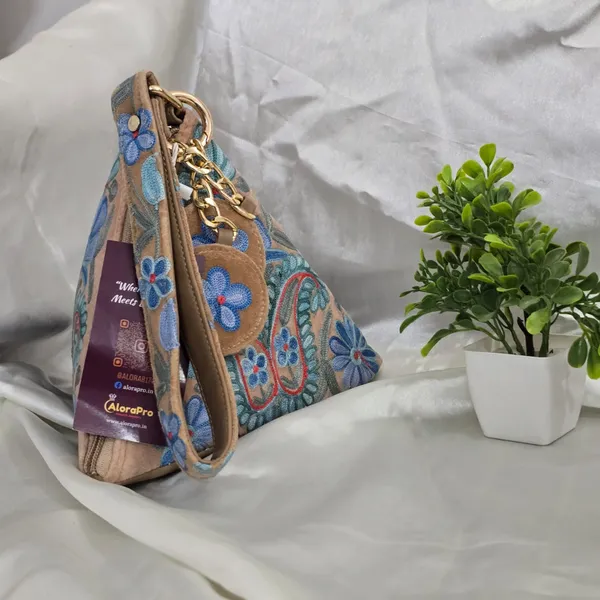 Triangular_Potli_Leather_Purse_For_Women_&_Girls