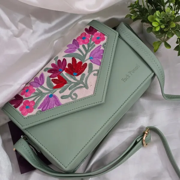 Leather_Sling_Bag_For_Women_&_Girls