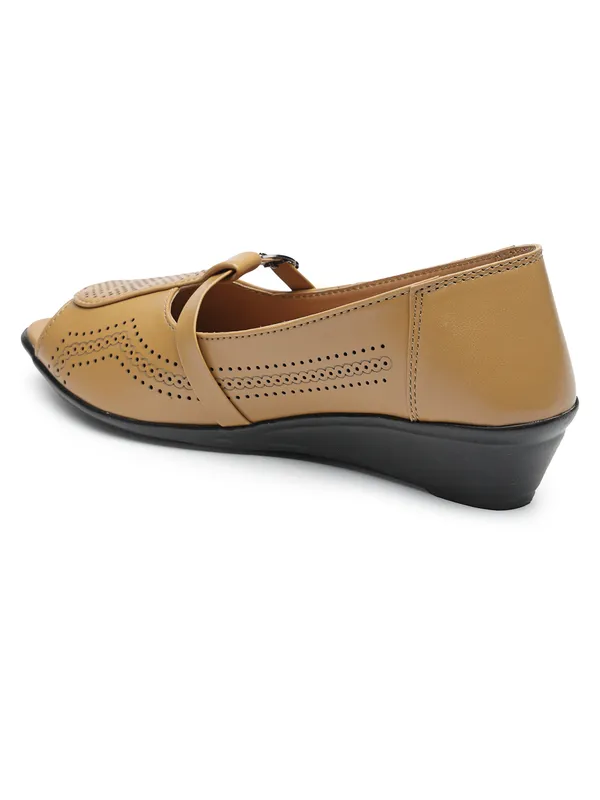 Stylish_Peep-Toe_Wedge_Sandals_for_Women_with_Laser-Cut_Design_and_Decorative_Buckle_Detail