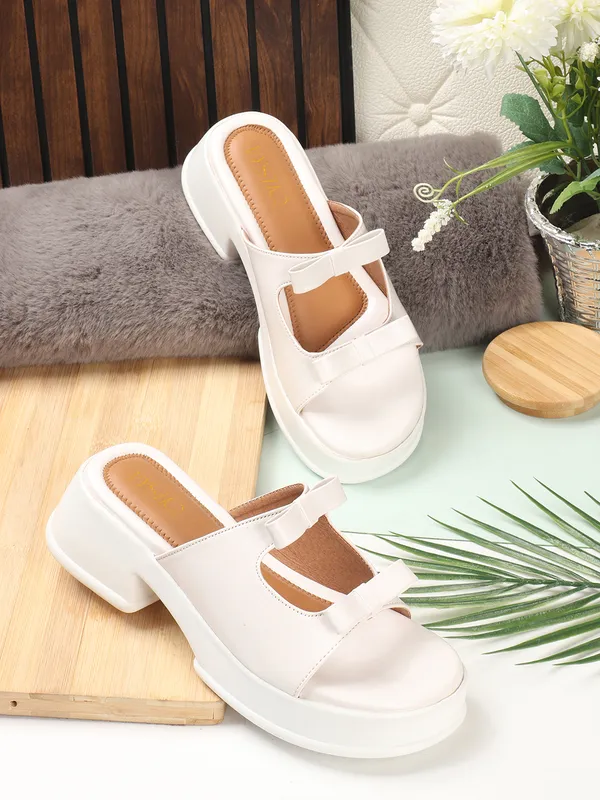 Trendy_Platform_Block_Heels_for_Women_with_Double_Bow_Straps_and_Cushioned_Insole_Comfort