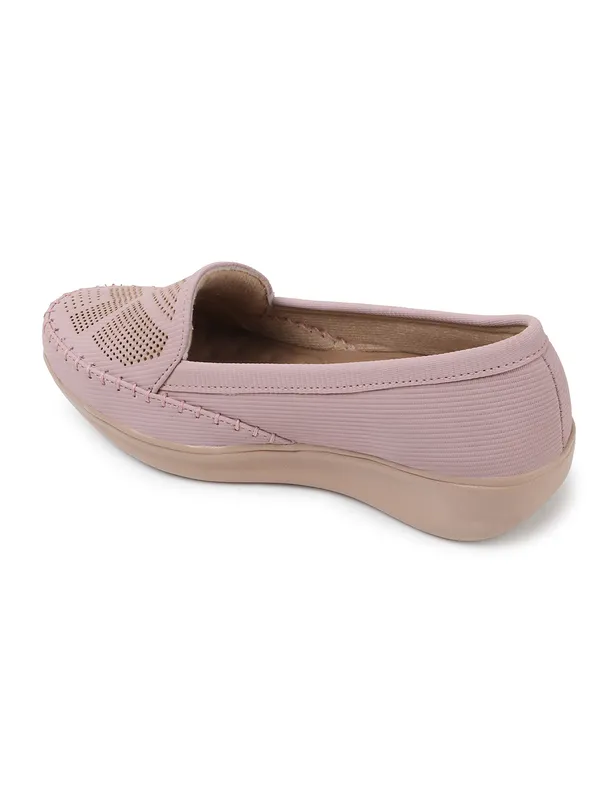 Women's_casual_slip-on_loafers_with_2_inch_Heel_cushioned_insoles,_breathable_mesh_detailing,_flat_sole,_ideal_for_daily_wear_and_comfort.