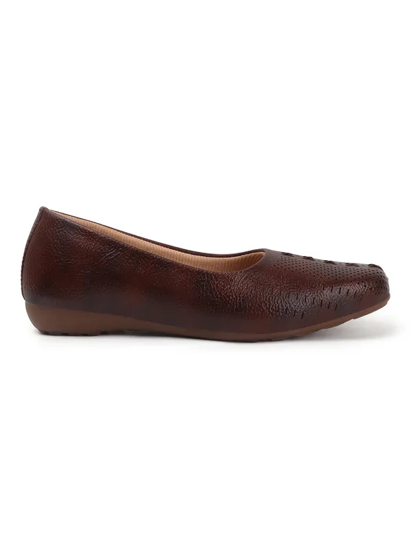 Elegant_Women's_Comfortable_Flats_with_Stitch_Detailing