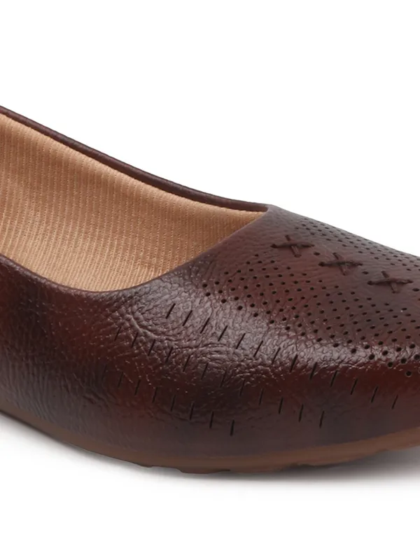 Elegant_Women's_Comfortable_Flats_with_Stitch_Detailing