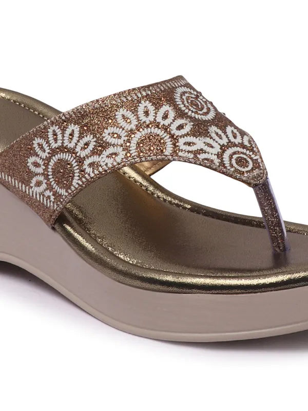 Elegant_Embroidered_Wedge_Sandals_with_Comfortable_Sole_and_Stylish_Ethnic_Design