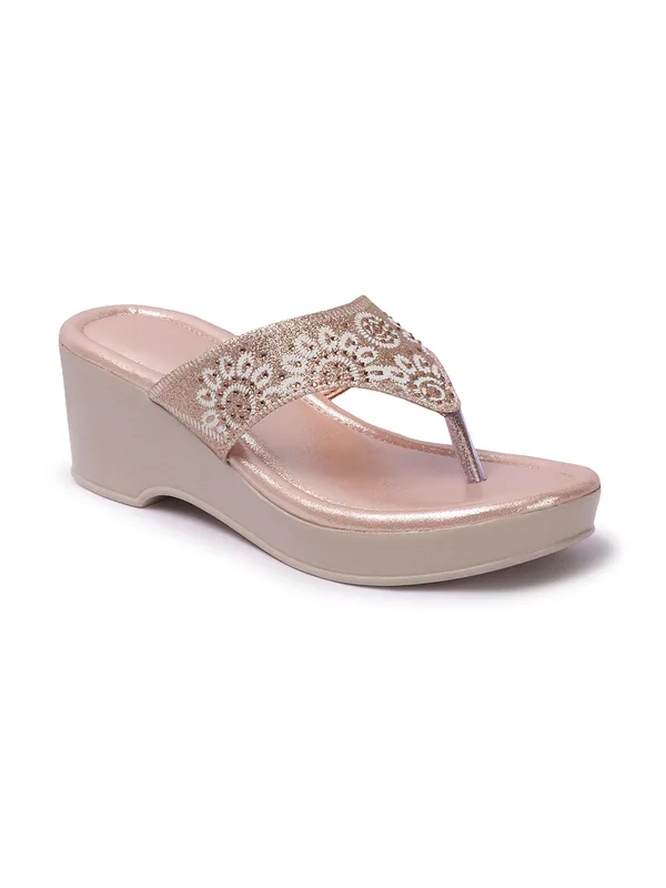 Elegant_Embroidered_Wedge_Sandals_with_Comfortable_Sole_and_Stylish_Ethnic_Design