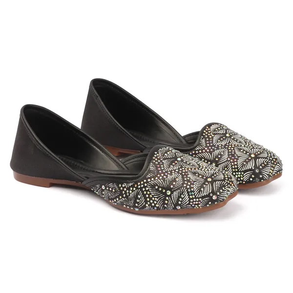 Women_Embellished_Ethnic_Jutti