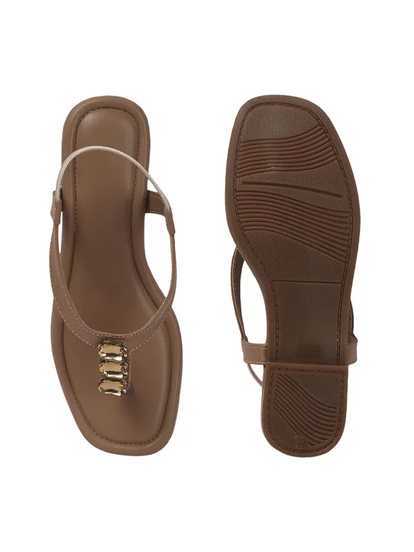 Trendy_Flat_Sandals_with_Crystal_Embellished_Strap_for_Women_�_Elegant_Everyday_Comfort_Footwear