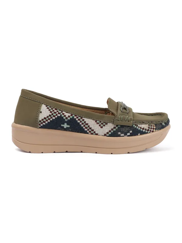 everyday_style_with_these_Womens_slip-on_loafers,