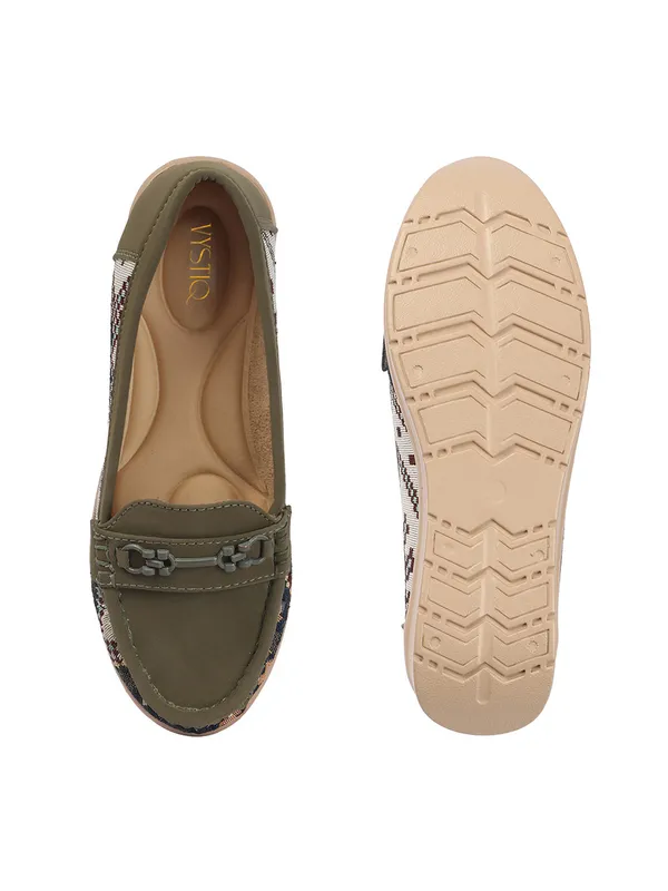 everyday_style_with_these_Womens_slip-on_loafers,