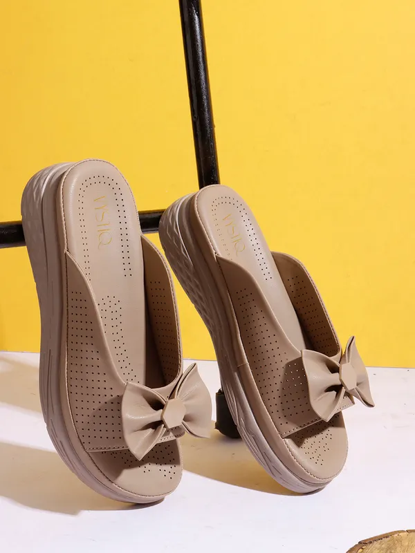 Chiku_Synthetic_Casual_2_inch_Sandals_For_Women
