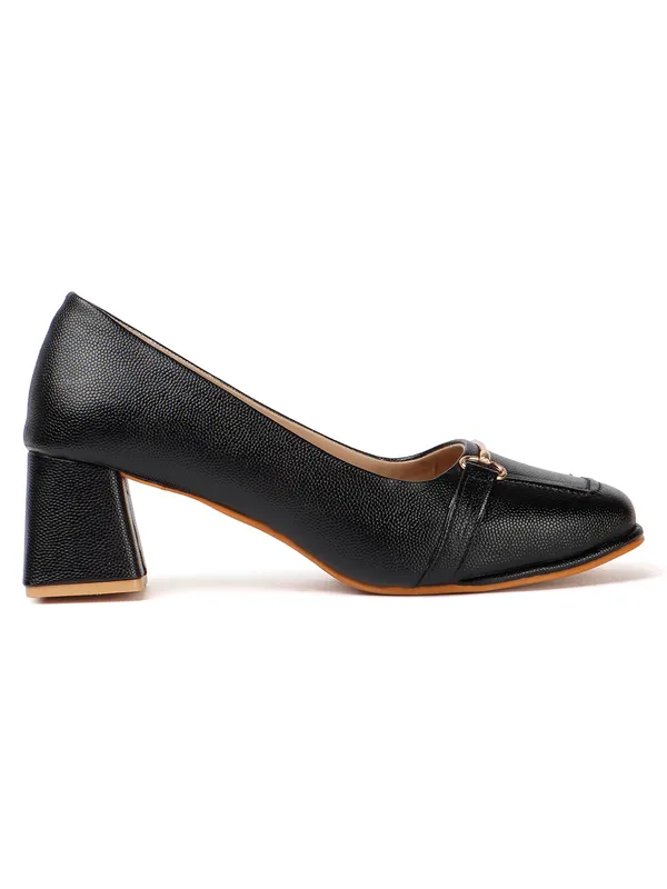 Elegant_Block_Heels_for_Office,_Formal_Events_&_Chic_Everyday_Outfits_with_Textured_Finish