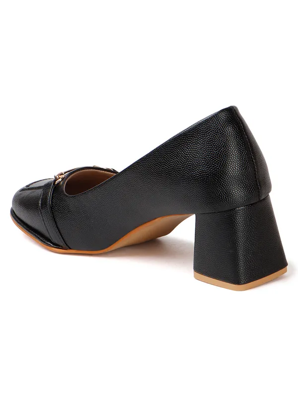 Elegant_Block_Heels_for_Office,_Formal_Events_&_Chic_Everyday_Outfits_with_Textured_Finish