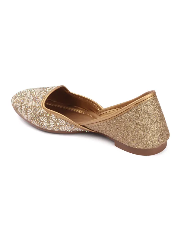 Women_Embellished_Ethnic_Jutti