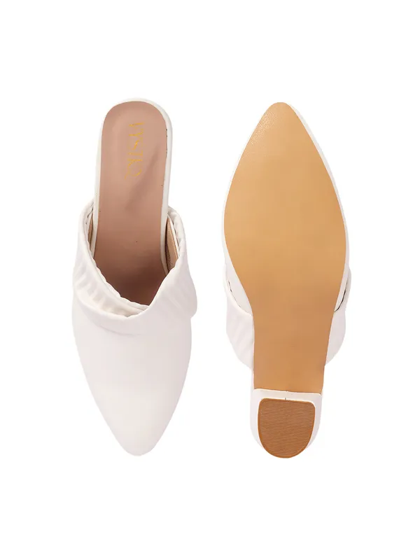 Trendy_Block_Heel_Mules_for_Women_with_Quilted_Band_Design_and_Comfortable_Soft_Cushion_Insole