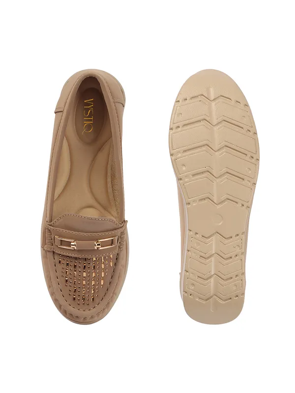 everyday_style_with_these_Womens_slip-on_loafers,