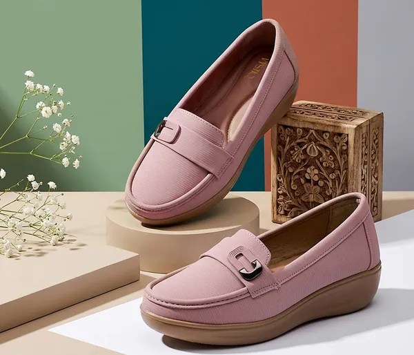 Step_into_effortless_style_and_all-day_comfort_with_these_elegant_wedge_heel_loafers