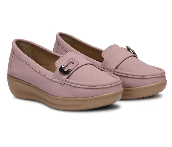 Step_into_effortless_style_and_all-day_comfort_with_these_elegant_wedge_heel_loafers