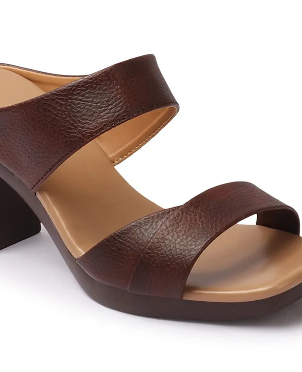 Trendy_Dual_Strap_Block_Heel_Sandal_for_Women_with_Comfortable_Cushion_Sole