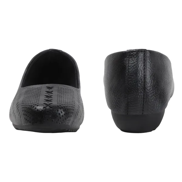 Elegant_Women's_Comfortable_Flats_with_Stitch_Detailing