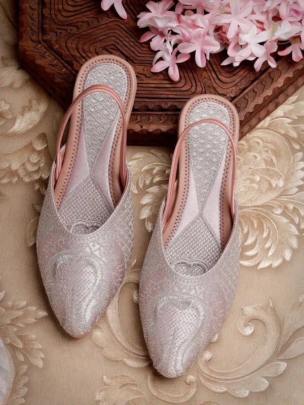 Elegant_Ethnic_Embroidered_Slingback_Flats_for_Women_with_Traditional_Zari_Detailing_and_Comfortable_Design