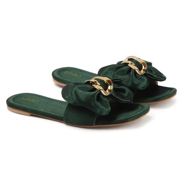Women�s_Slip-On_Flats_with_Bow_Detail_&_Gold_Chain_Accent