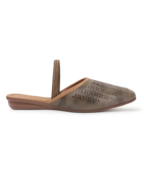 Trendy_Laser-Cut_Womenï¿½s_Flats_with_Elastic_Back_Strap_and_Cushioned_Insole_for_Daily_Comfort