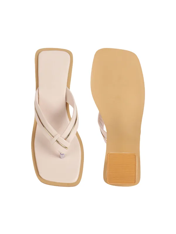 Trendy_Toe-Ring_Block_Heel_Sandals_for_Women_with_Elegant_Gold_Strap_Design