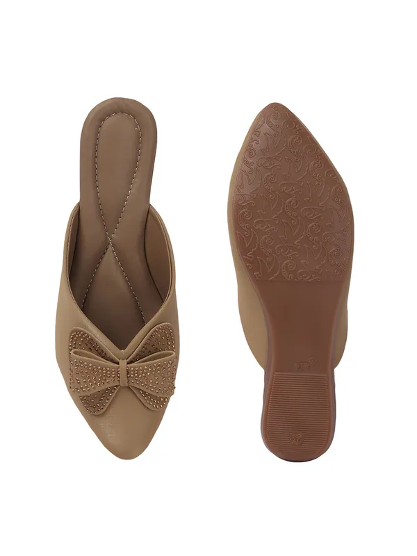 Stylish_Slip-On_Flats_with_Embellished_Bow_Design_for_Women_ï¿½_Elegant_Comfort_Footwear