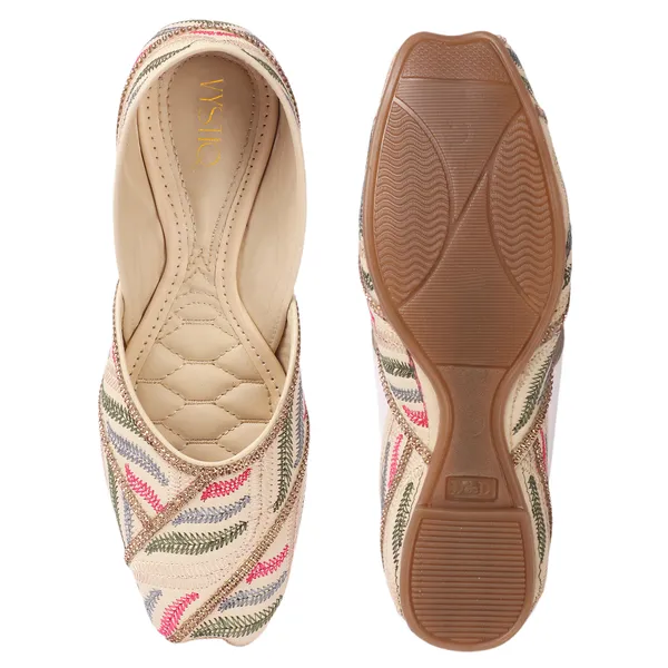 Elegant_Embroidered_Ethnic_Jutti_for_Women_with_Bead_Detailing_and_Comfortable_Flat_Sole