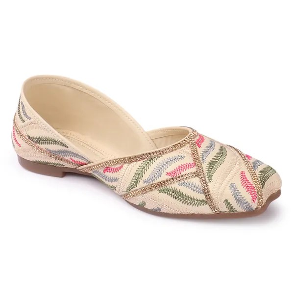 Elegant_Embroidered_Ethnic_Jutti_for_Women_with_Bead_Detailing_and_Comfortable_Flat_Sole