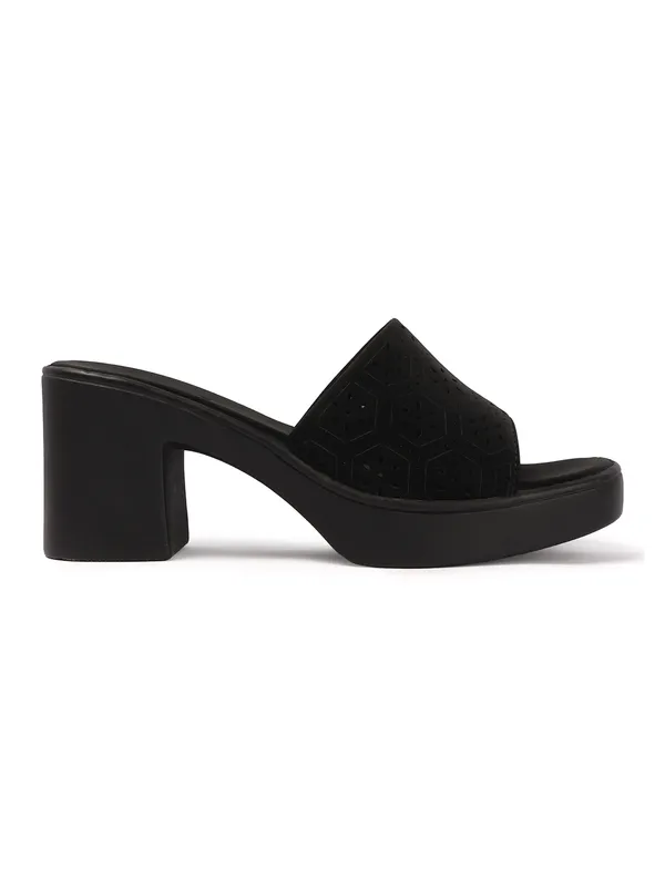 Elegant_Heel_Sandals_with_Comfortable_Sole_and_Stylish_Ethnic_Design