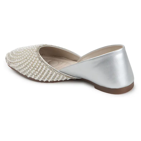 Stylish_Pearl-Embellished_Womenï¿½s_Flats_for_Festive,_Ethnic,_and_Party_Wear