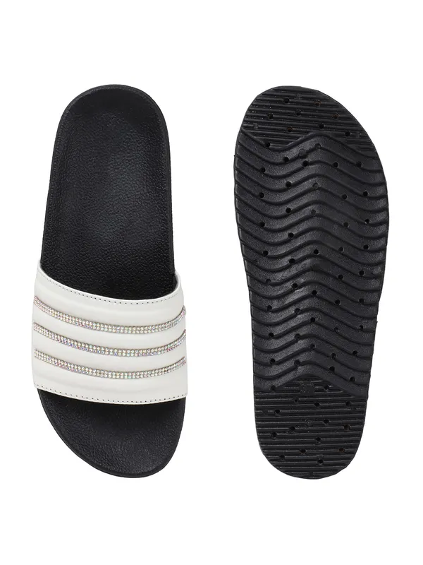 Trendy_and_Black_Platform_Sliders_with_Rhinestone_Straps_for_Women