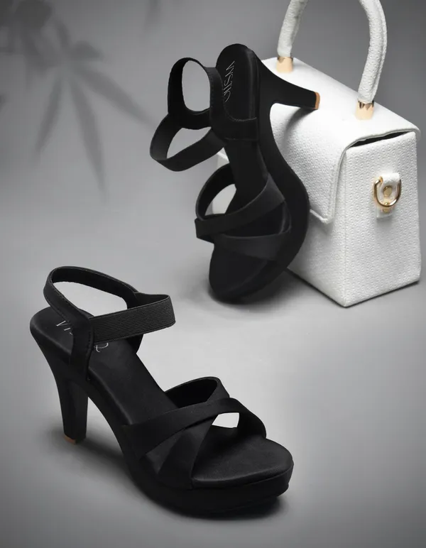 Stylish_Platform_Heels_with_Cross-Strap_Design_and_Comfortable_Fit_for_Party_and_Everyday_Wear