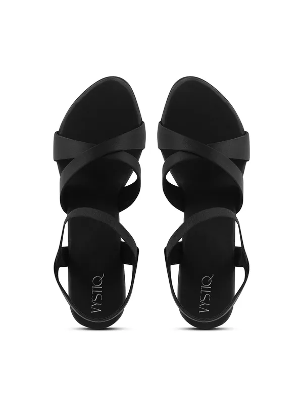Stylish_Platform_Heels_with_Cross-Strap_Design_and_Comfortable_Fit_for_Party_and_Everyday_Wear