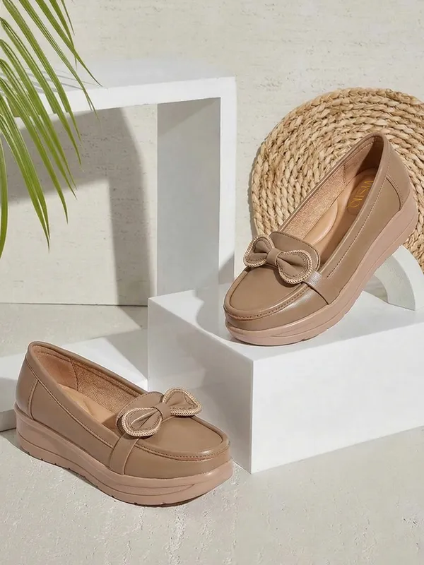everyday_style_with_these_Womens_slip-on_loafers,