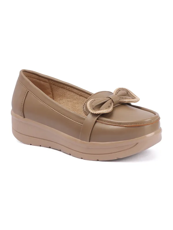 everyday_style_with_these_Womens_slip-on_loafers,