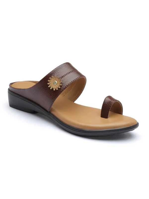 Elegant_Womenï¿½s_Toe_Loop_Sandals_with_Stylish_Floral_Ornament_and_Cushioned_Comfort_Sole
