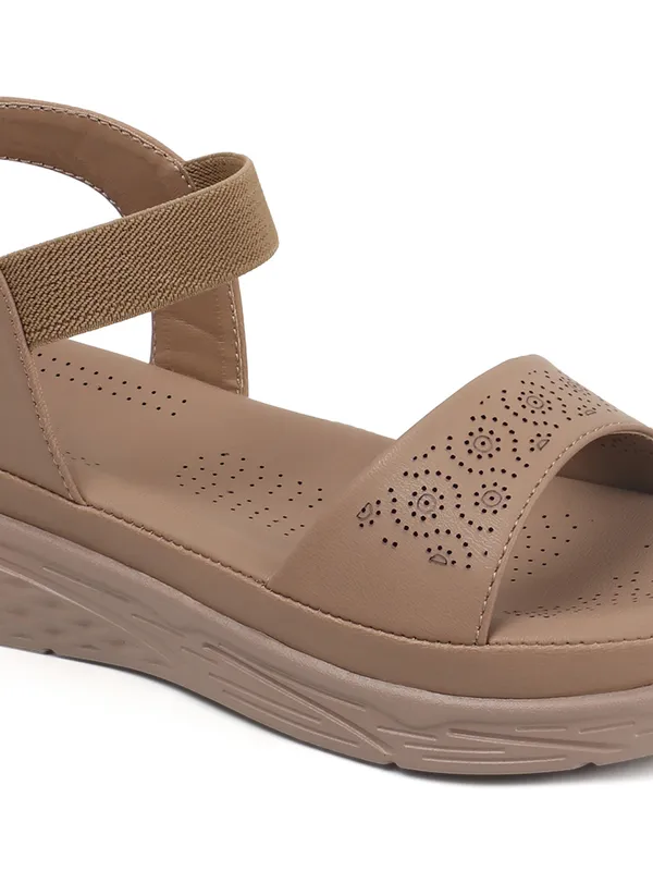 Trendy_Wedge_Sandals_for_Women_with_Perforated_Design_and_Elastic_Strap_Comfort_Fit