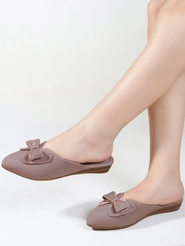Stylish_Slip-On_Flats_with_Embellished_Bow_Design_for_Women_ï¿½_Elegant_Comfort_Footwear