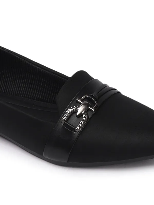 Elegant_Black_Formal_Flat_Shoes_with_Metal_Buckle_Detailing_for_Women