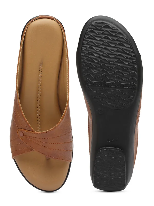 Stylish_Comfort_Slip-On_Flats_for_Women_with_Soft_Cushion_Sole_and_Trendy_Toe_Design