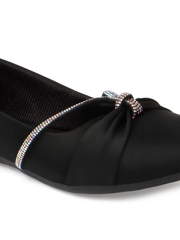 Elegant_Flats_with_Rhinestone_Strap_Detailing_for_Women
