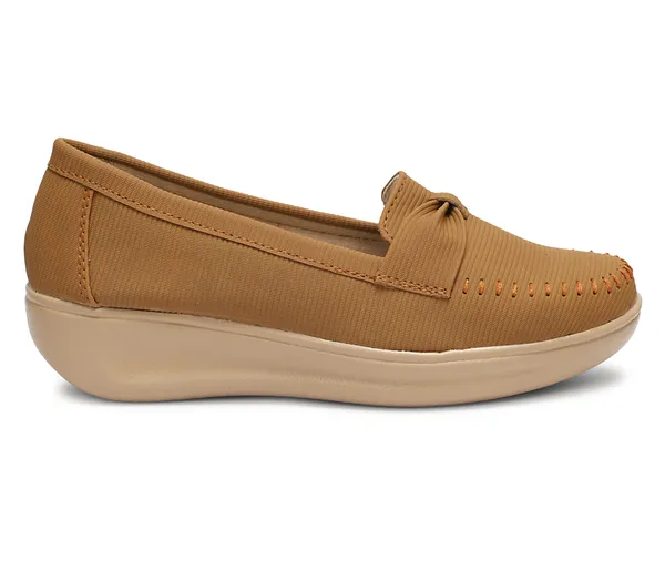 Step_into_effortless_style_and_all-day_comfort_with_these_elegant_wedge_heel_loafers