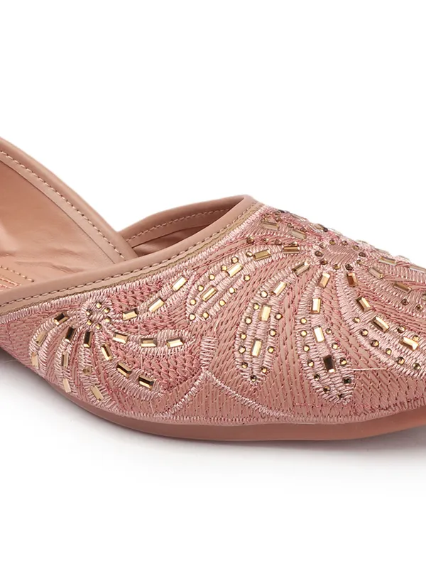 Elegant_Embroidered_Ethnic_Jutti_for_Women_ï¿½_Perfect_for_Festive,_Party,_and_Traditional_Occasions