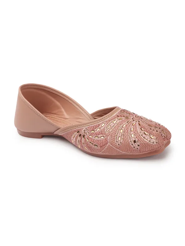 Elegant_Embroidered_Ethnic_Jutti_for_Women_ï¿½_Perfect_for_Festive,_Party,_and_Traditional_Occasions