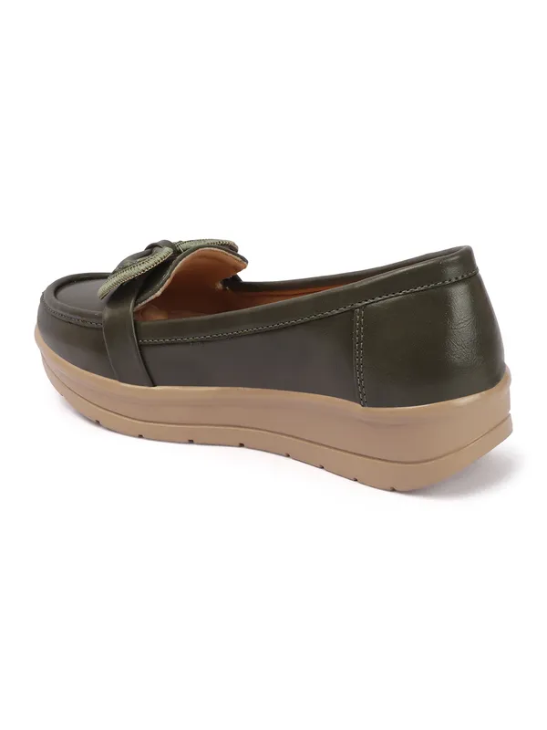 Womenï¿½s_wedge_loafers