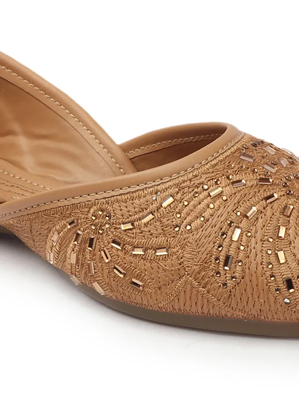 Elegant_Embroidered_Ethnic_Jutti_for_Women_ï¿½_Perfect_for_Festive,_Party,_and_Traditional_Occasions