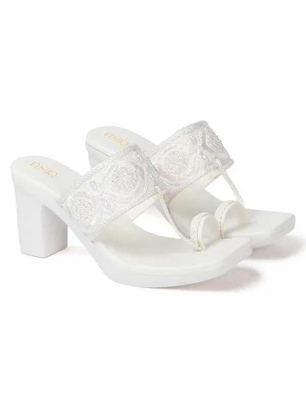 Ethnic_Block_Heeled_Sandals_with_Embroidered_Strap_and_Toe_Loop_for_Festive_and_Traditional_Wear