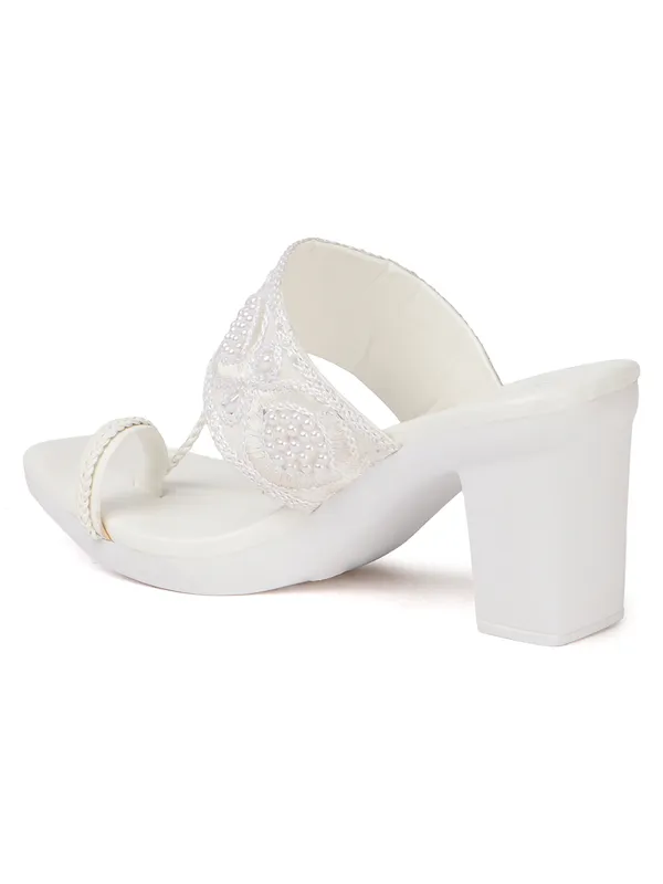 Ethnic_Block_Heeled_Sandals_with_Embroidered_Strap_and_Toe_Loop_for_Festive_and_Traditional_Wear